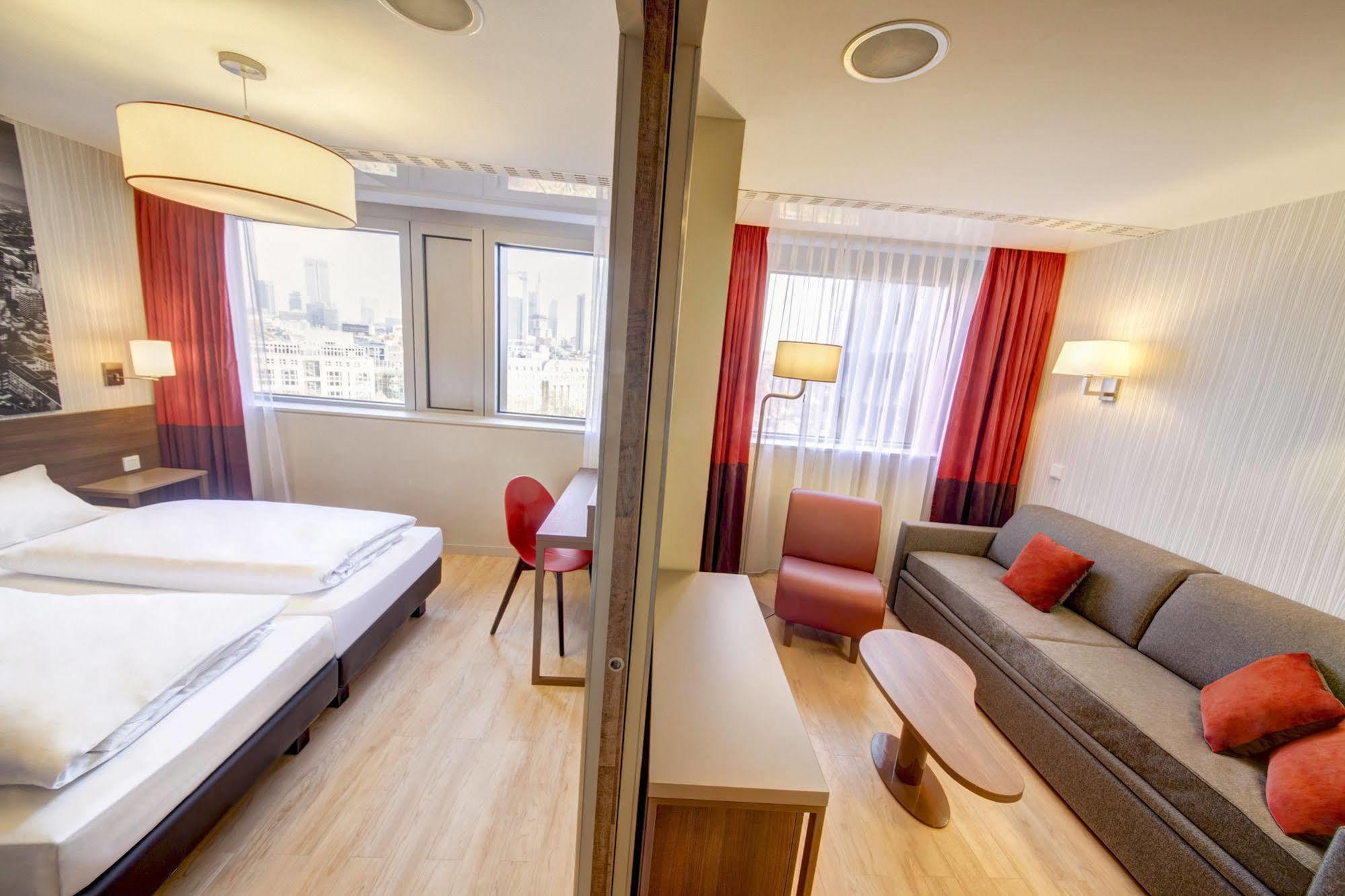 Adagio Frankfurt Messe Апарт-отель 4*